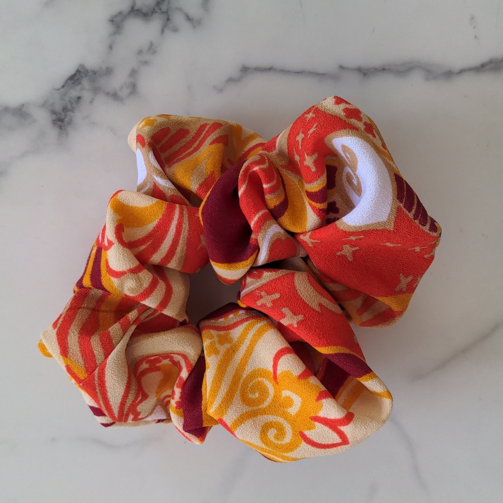 Handmade vintage fabric scrunchie red and orange